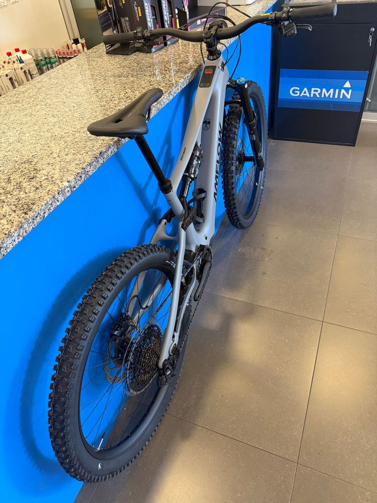 Używany Amflow PR Carbon Pro 2026 2026 Mountainbike — zdjęcie 2 z 7