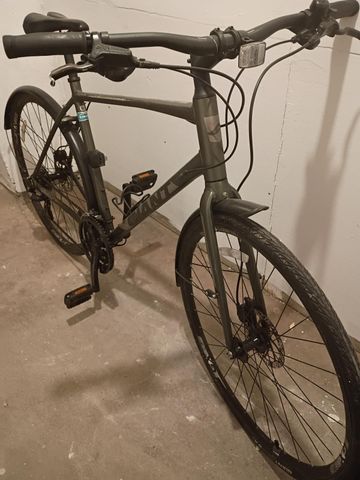 Used Giant Escape Disc 2 2025 2025 Urban, Black — image 3 of 4