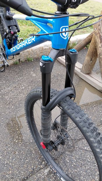 Używany Mondraker SUPERFOXY 2024 2024 Mountainbike — zdjęcie 3 z 4