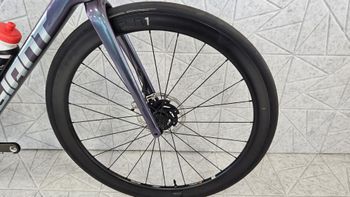 Brugt Custom GIANT TCR ADVANCED PRO SRAM RED LTD 2025 Road & Gravel