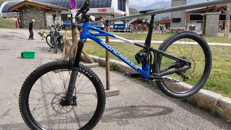Używany Mondraker SUPERFOXY 2024 2024 Mountainbike — zdjęcie 2 z 4