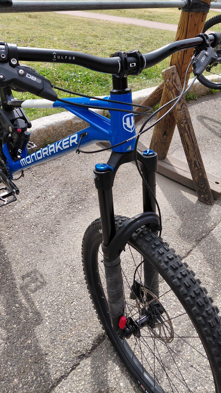 Używany Mondraker SUPERFOXY 2024 2024 Mountainbike — zdjęcie 3 z 4