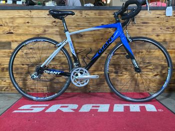 Used Giant Defy 2 (COMPACT) 2010 2010 Road & Gravel