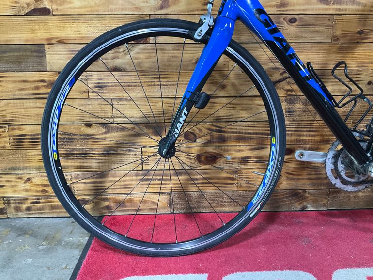 Used Giant Defy 2 (COMPACT) 2010 2010 Road & Gravel, Blue — image 4 of 9
