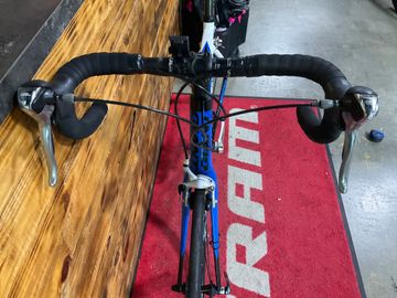 Used Giant Defy 2 (COMPACT) 2010 2010 Road & Gravel, Blue — image 5 of 9