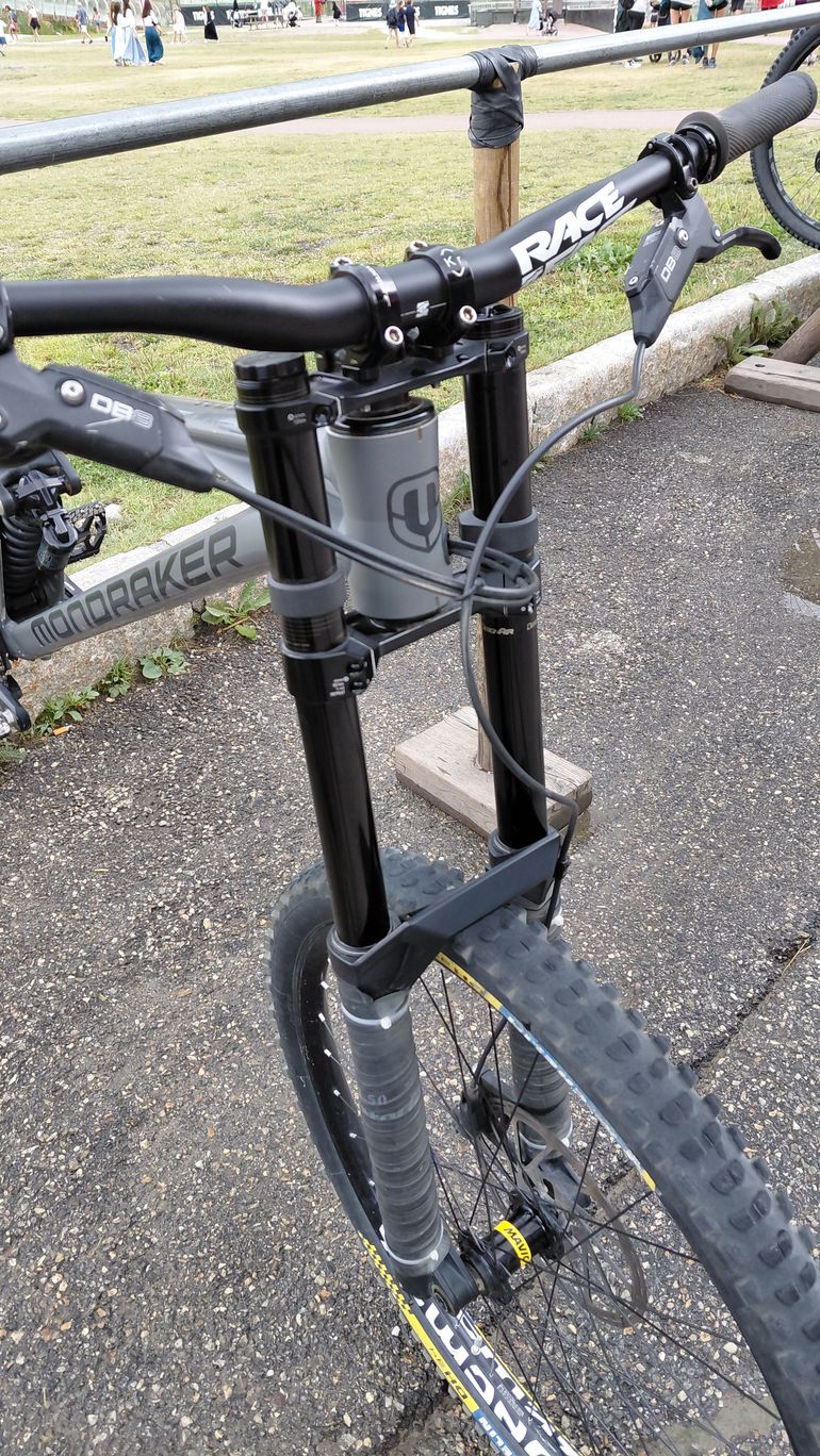Gebrauchtes Mondraker SUMMUM 2024 2024 Mountainbike, Hellgrau, 29 — Bild 3 von 4