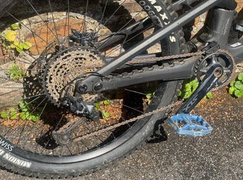 Canyon Spectral CF 7 2024 2024 Mountainbike usato, Nero — immagine 3 di 7