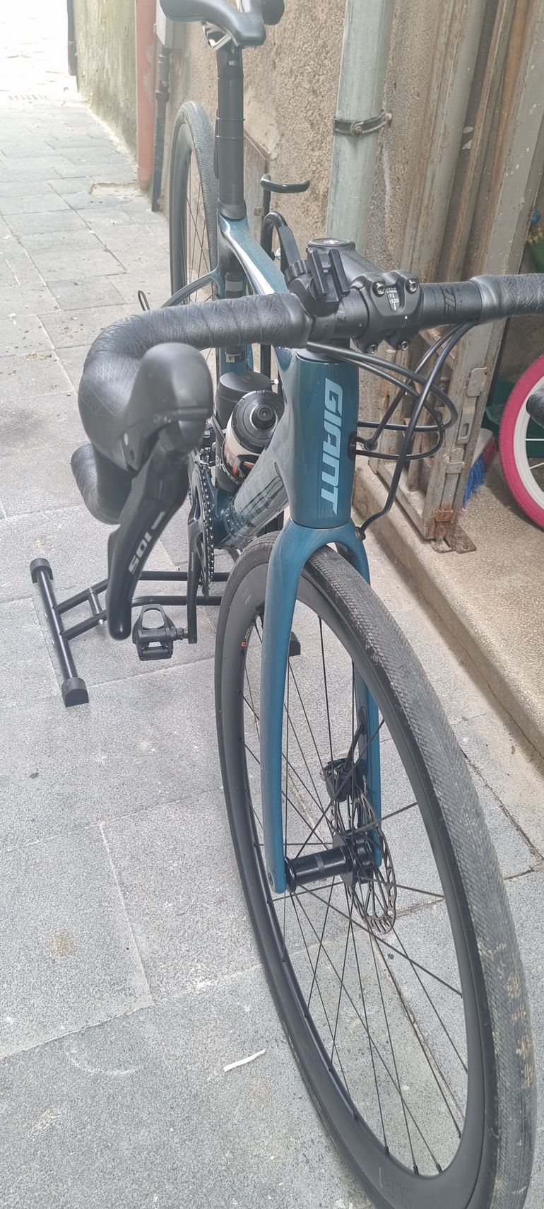 Używany giant defy Advanced 2023 Road & Gravel — zdjęcie 2 z 5