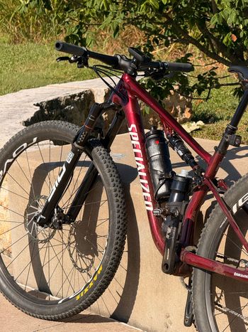 Used Specialized Chisel 2025 2025 Mountainbike, Red, 29 — image 2 of 6