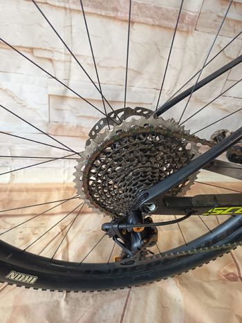 Scott Scale RC 900 Pro 2020 2020 Mountainbike usato, Grigio chiaro — immagine 4 di 9