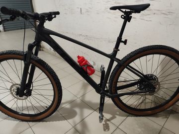 Trek Marlin 8 Gen 2 2023 2023 Mountainbike usato, Grigio chiaro — immagine 17 di 17