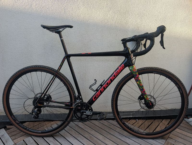 Použité Cannondale Superx Shimano 105 2023 Road & Gravel