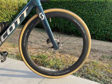 Scott Addict RC Pro 2023 2023 Road & Gravel d'occasion — image 3 sur 19