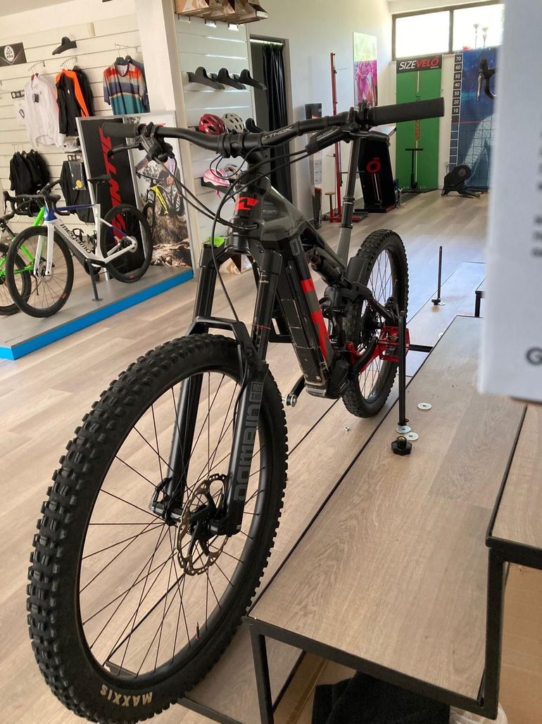 Thok TK01 2022 2022 Mountainbike usato, Rosso — immagine 6 di 8