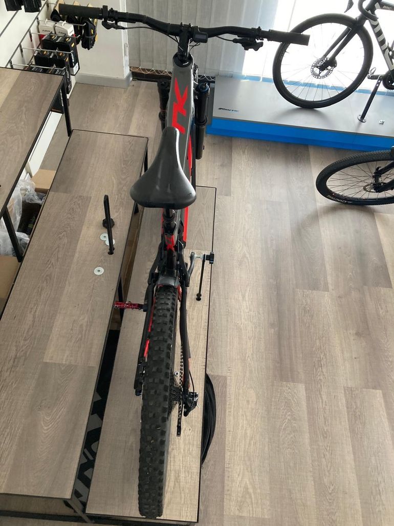Thok TK01 2022 2022 Mountainbike usato, Rosso — immagine 3 di 8
