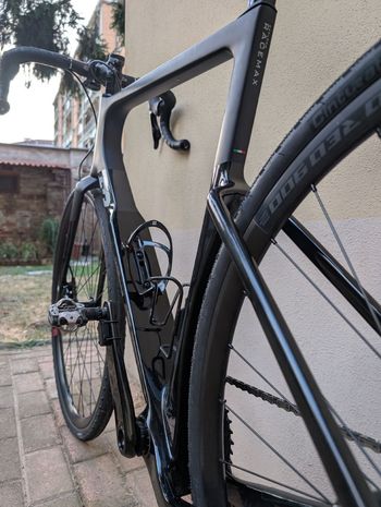 3T Exploro RaceMax BOOST Dropbar 2023 2023 Road & Gravel usato, Nero — immagine 7 di 14