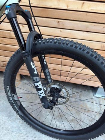 Canyon Neuron CF 9 2022 2022 Mountainbike usato, Bianco — immagine 3 di 6