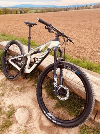Canyon Neuron CF 9 2022 2022 MTB usato
