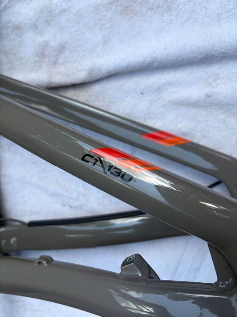Used Jamis PORTAL C1 2021 Frameset 2021 Mountainbike, Light Gray, 29 — image 4 of 7