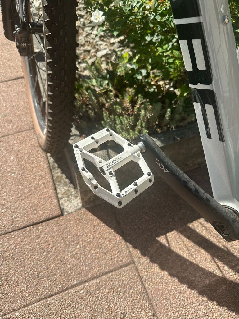 Używany CUBE REACTION C:62 PRO 2022 2022 Mountainbike — zdjęcie 4 z 17