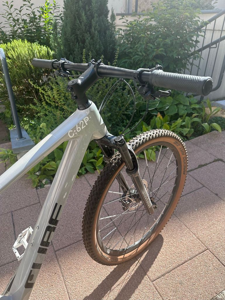 Używany CUBE REACTION C:62 PRO 2022 2022 Mountainbike — zdjęcie 8 z 17