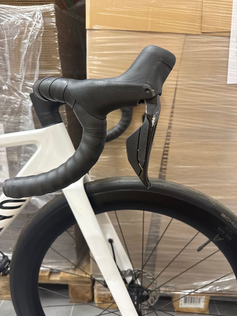 Brugt Canyon Ultimate CF 7 Di2 AERO 2026 2026 Road & Gravel — billede 3 af 5