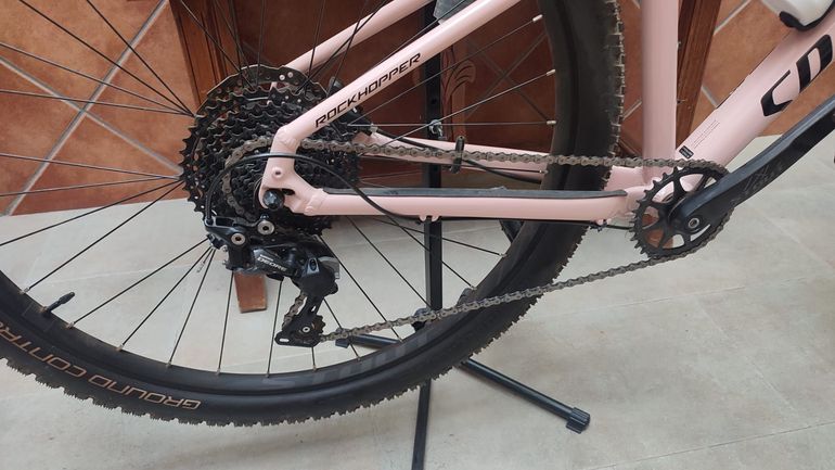 Specialized Rockhopper Elite 2021 2021 Mountainbike usato, Viola — immagine 3 di 3