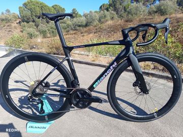 Použité Bianchi Specialissima Shimano 105 Di2 2027 2027 Road & Gravel