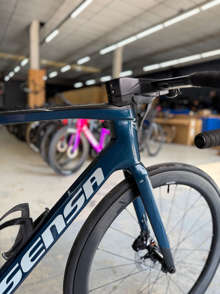 Brugt Sensa Giulia GF Di2 2024 2024 Road & Gravel — billede 7 af 24