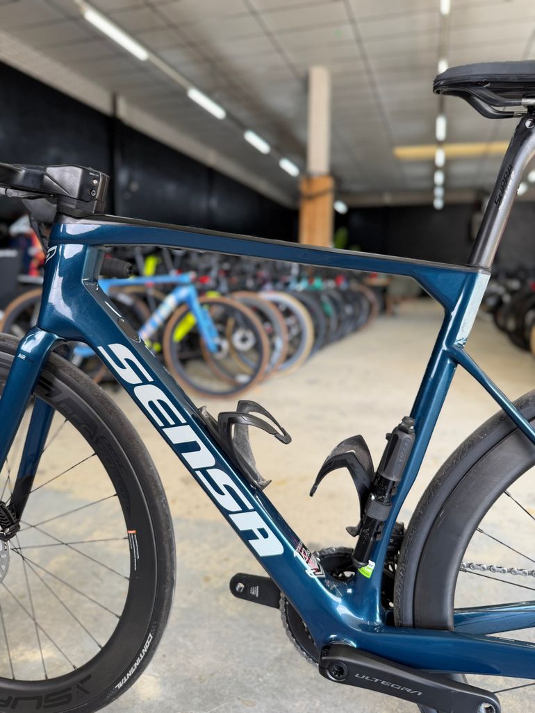 Brugt Sensa Giulia GF Di2 2024 2024 Road & Gravel — billede 23 af 24