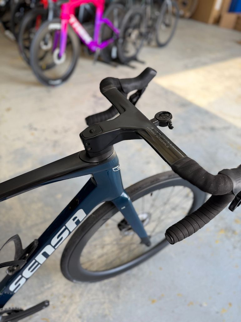 Brugt Sensa Giulia GF Di2 2024 2024 Road & Gravel — billede 6 af 24