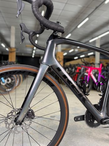 Trek Domane SL 7 2022 2022 Road & Gravel usato, Nero — immagine 16 di 24