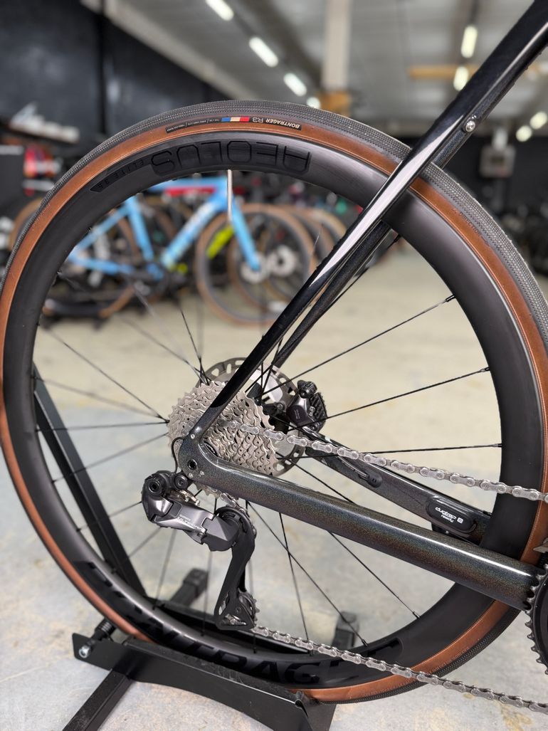 Trek Domane SL 7 2022 2022 Road & Gravel usato, Nero — immagine 8 di 24