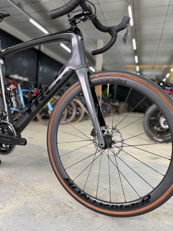 Trek Domane SL 7 2022 2022 Road & Gravel usato, Nero — immagine 3 di 24