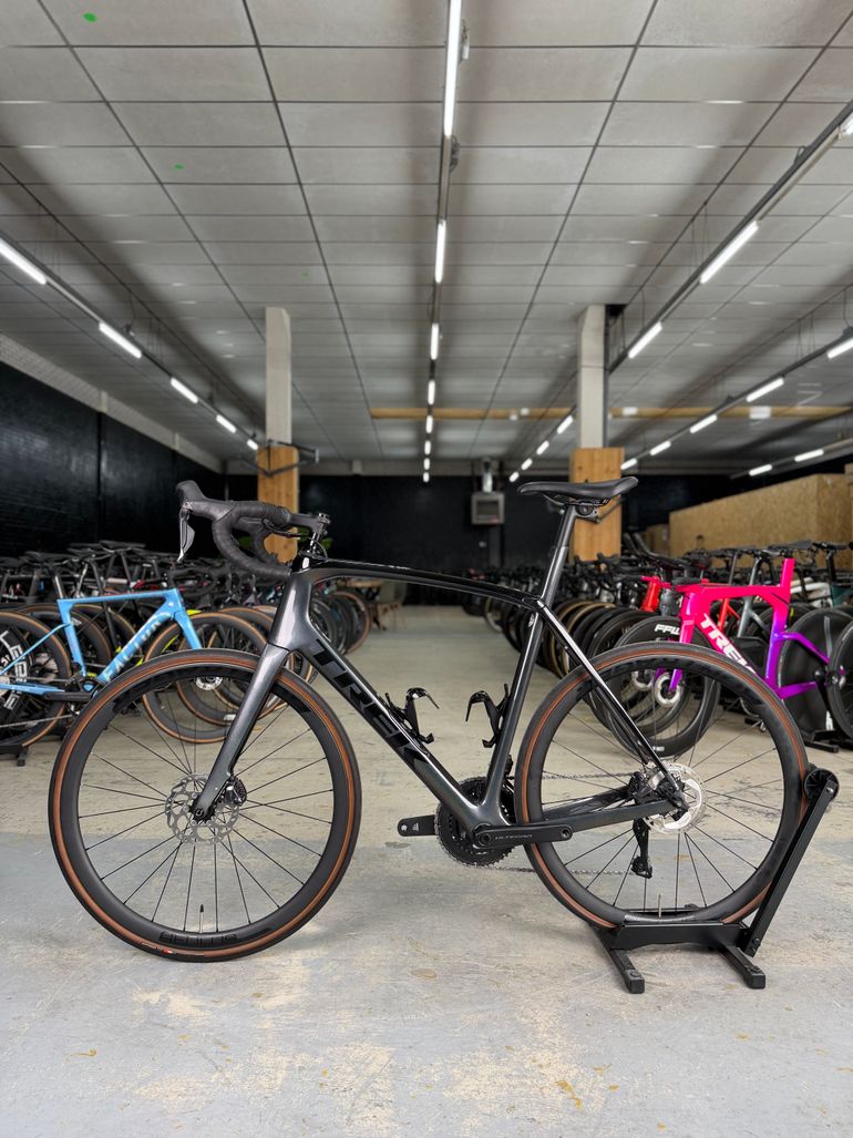 Trek Domane SL 7 2022 2022 Road & Gravel usato, Nero — immagine 17 di 24