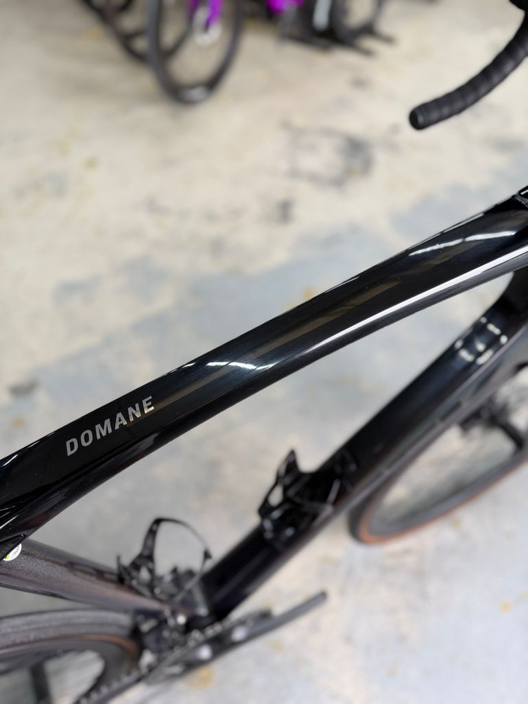 Trek Domane SL 7 2022 2022 Road & Gravel usato, Nero — immagine 10 di 24