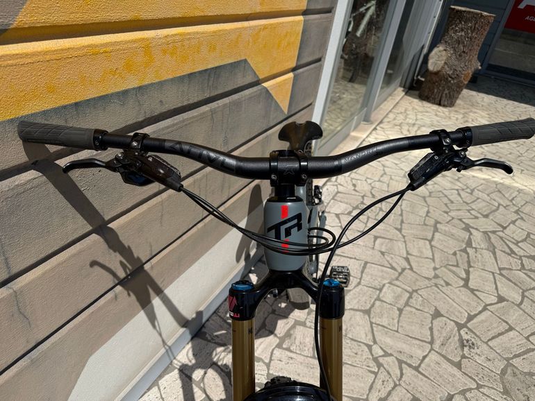 Used Transition Spire Carbon GX Code 2022 2022 Mountainbike, Light Gray, 29 — image 10 of 12