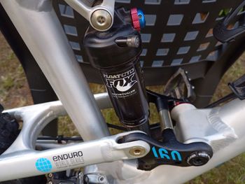 Used Canyon Strive Shimano Deore XT 2013 Mountainbike, Light Gray, 26 — image 4 of 8
