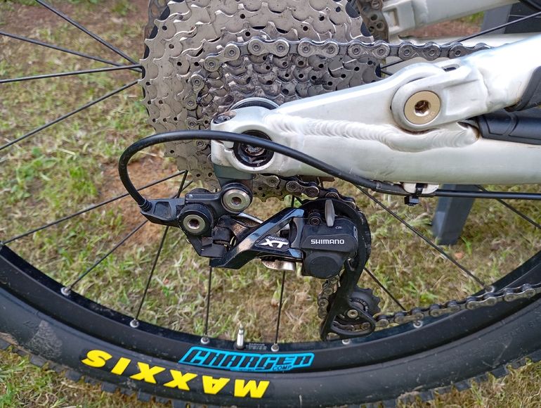 Used Canyon Strive Shimano Deore XT 2013 Mountainbike, Light Gray, 26 — image 3 of 8