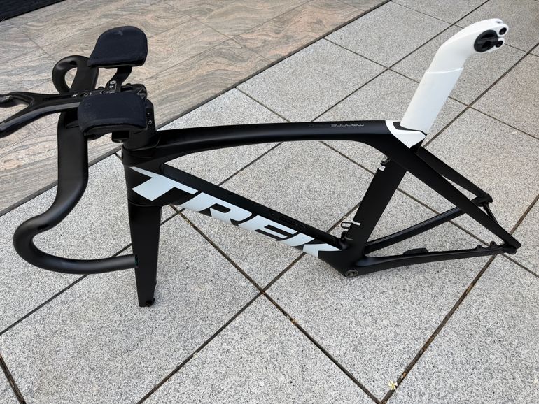 Trek Madone Frameset 2020 Road & Gravel d'occasion — image 9 sur 11