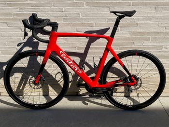 Używany Wilier CENTO10 SL SRAM FORCE ETAP AXS 2x12 2021 2021 Road & Gravel