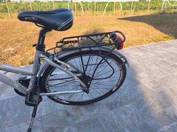Tweedehands Blu bike mistral Custom Shimano Acera Urban — afbeelding 3 van 7