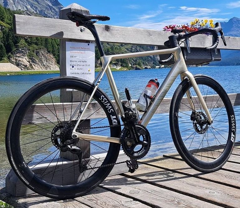 Brugt Canyon Ultimate CFR Disc Aero 2022 2022 Road & Gravel — billede 2 af 3