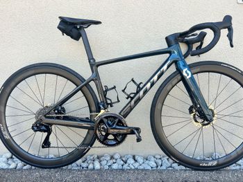 Brugt Scott Addict RC Pro 2024 2024 Road & Gravel