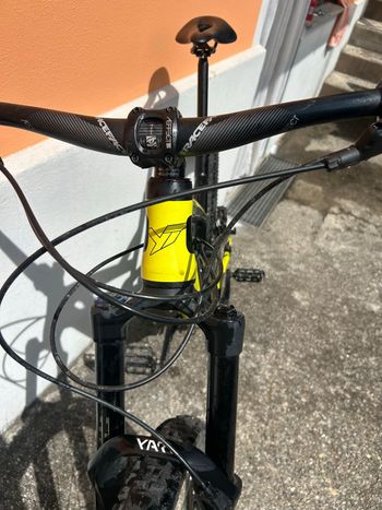 Used YT Custom Shimano Ultegra 2017 Mountainbike, Black — image 4 of 5
