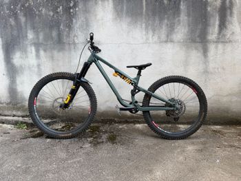 Used Commencal META SX Shimano Deore XT 2023 Mountainbike, Green — image 2 of 13