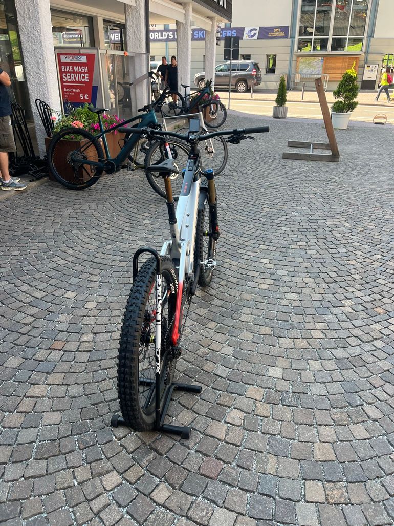 Tweedehands Mondraker DUNE R 2024 2024 Mountainbike — afbeelding 5 van 6