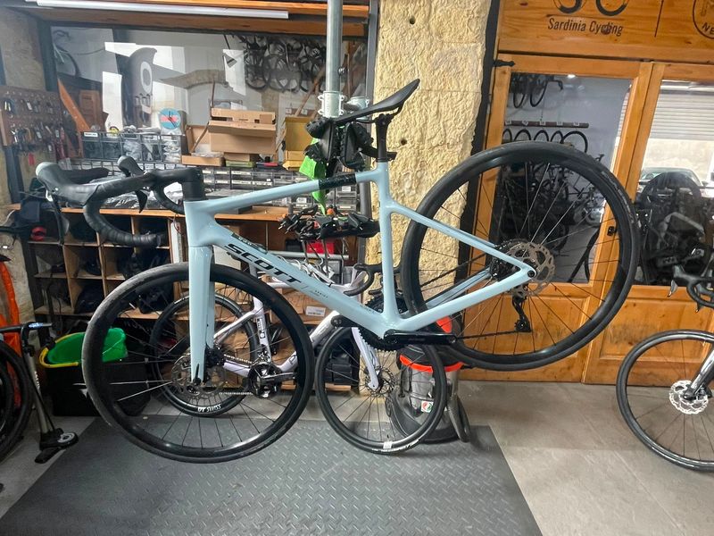Scott Addict 50 2025 2025 Road & Gravel de segunda mano