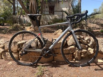 BMC Roadmachine 02 THREE 2020 2020 Road & Gravel usato