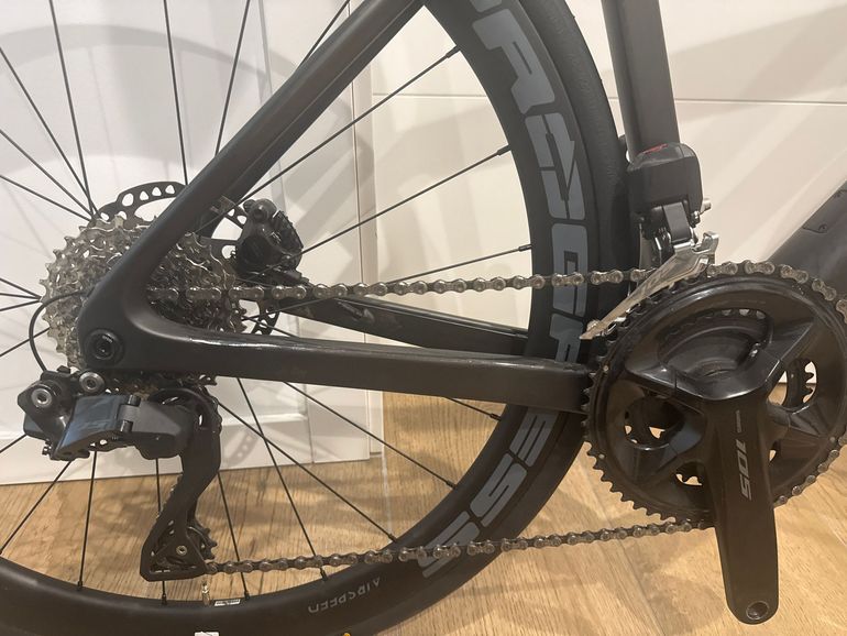 Tweedehands Orbea orca Custom Shimano 105 Di2 2021 Road & Gravel — afbeelding 3 van 4
